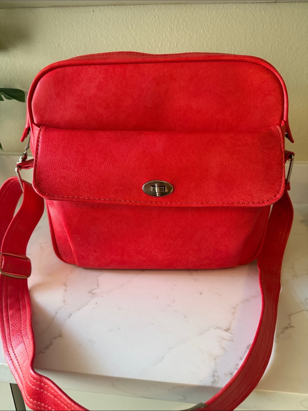 Vintage Samsonite Silouette Travel Bad Red
